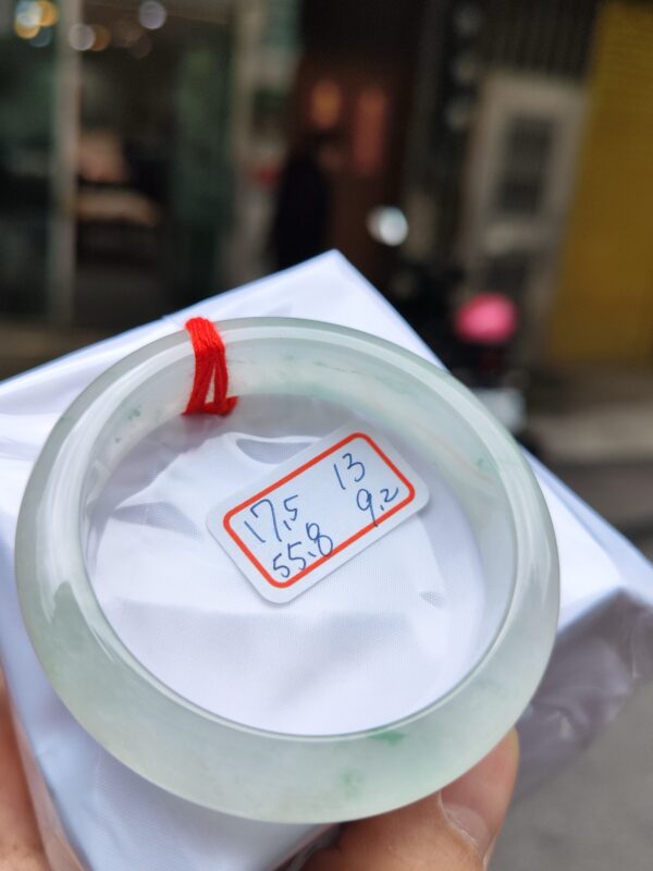 天然緬甸玉A貨 放光玻璃種飄花正圈厚庄手鐲