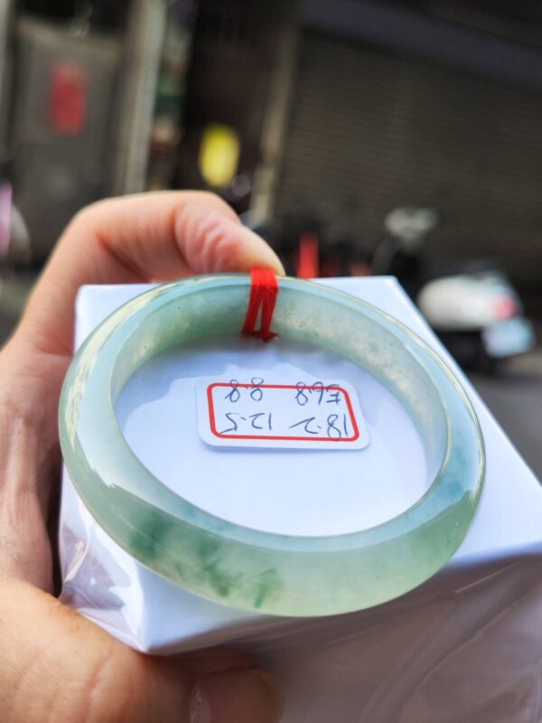天然緬甸玉A貨 放光玻璃種飄花正圈厚庄手鐲