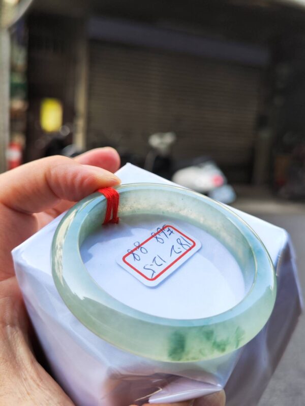 天然緬甸玉A貨 放光玻璃種飄花正圈厚庄手鐲