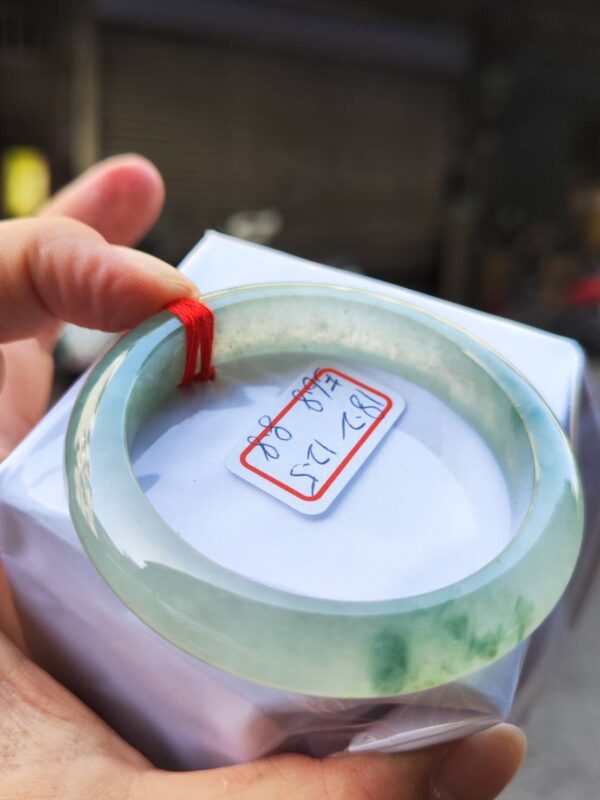 天然緬甸玉A貨 放光玻璃種飄花正圈厚庄手鐲