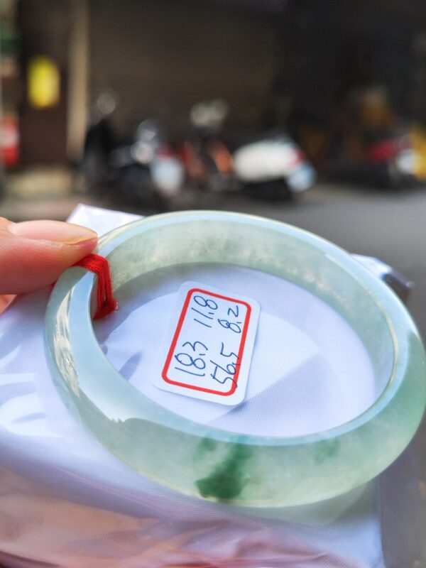 天然緬甸玉A貨 放光玻璃種飄花正圈厚庄手鐲