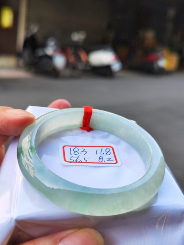 天然緬甸玉A貨 放光玻璃種飄花正圈厚庄手鐲