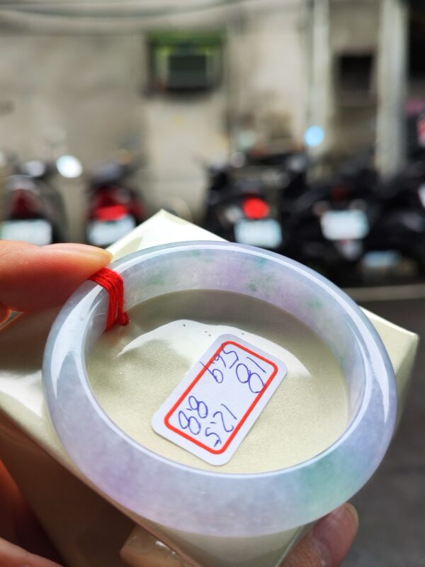 天然緬甸玉A貨  冰種紫羅蘭春彩正圈厚庄手鐲