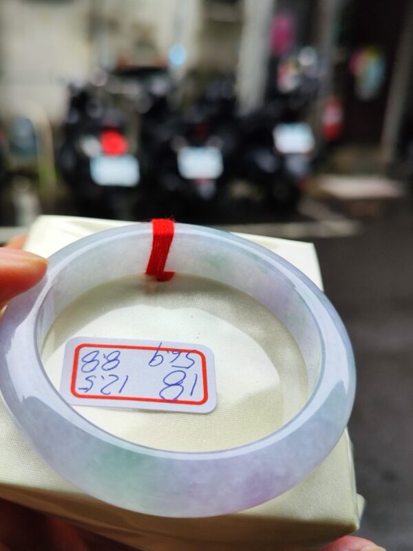 天然緬甸玉A貨  冰種紫羅蘭春彩正圈厚庄手鐲