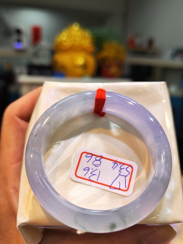 天然緬甸玉A貨 放光玻璃種紫羅蘭飄花正圈厚庄手鐲