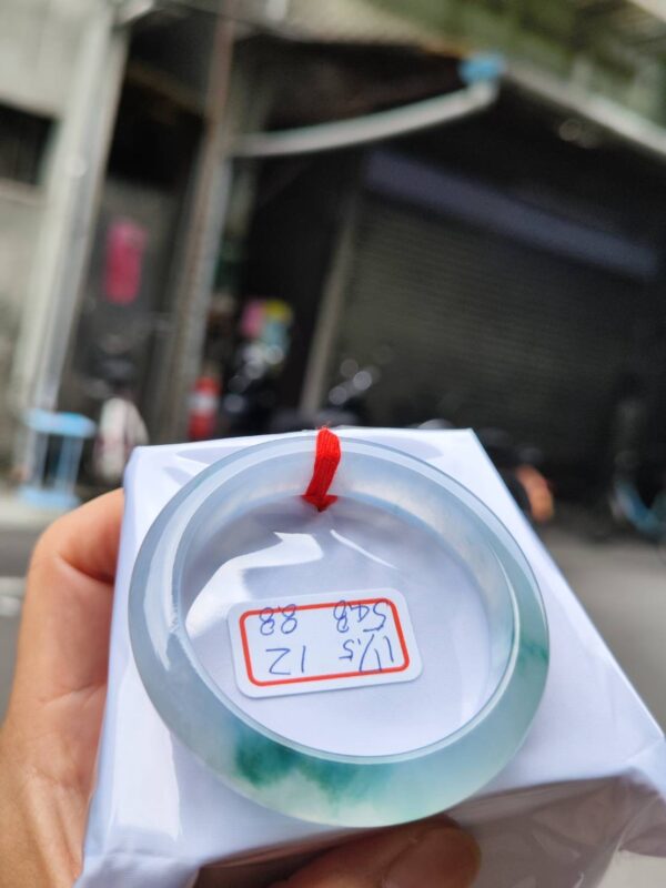 天然緬甸玉A貨 放光玻璃種飄花厚庄正圈手鐲