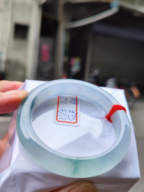 天然緬甸玉A貨 放光玻璃種飄花厚庄正圈手鐲