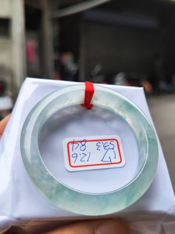 天然緬甸玉A貨 放光玻璃種飄花厚庄正圈手鐲