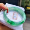 天然緬甸玉A貨 冰種飄陽綠厚庄正圈手鐲