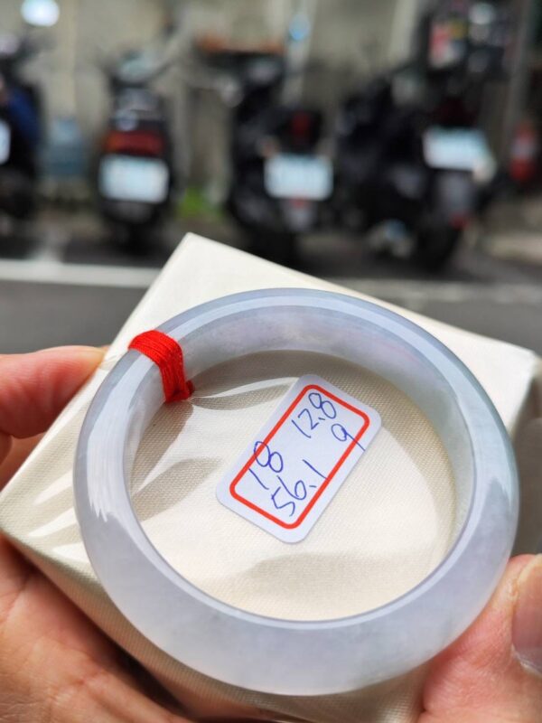 天然緬甸玉A貨 冰種飄陽綠厚庄正圈手鐲