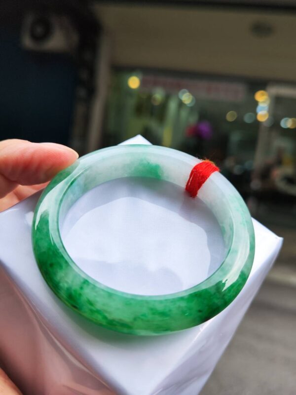 💎 天然緬甸玉 A 貨 冰透飄辣陽綠 正圈厚庄手鐲