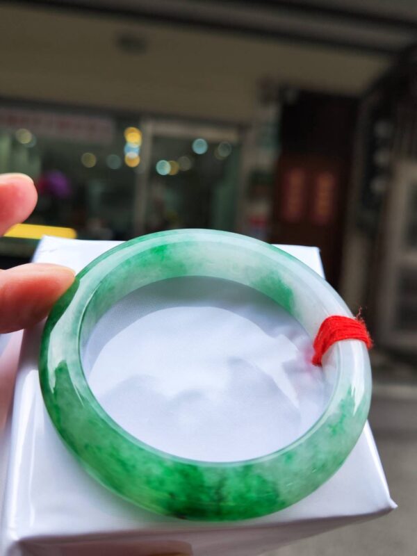 💎 天然緬甸玉 A 貨 冰透飄辣陽綠 正圈厚庄手鐲