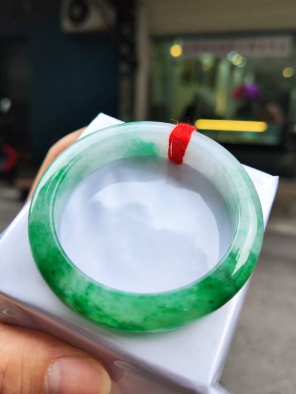 💎 天然緬甸玉 A 貨 冰透飄辣陽綠 正圈厚庄手鐲