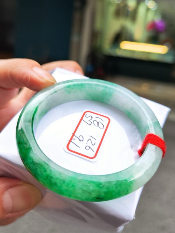 💚 天然緬甸A貨｜冰透飄辣陽綠正圈厚庄手鐲