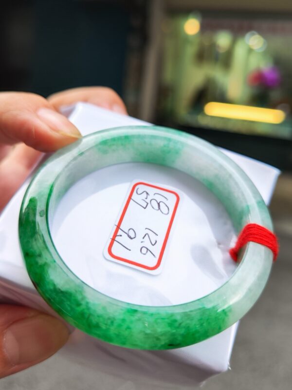 💚 天然緬甸A貨｜冰透飄辣陽綠正圈厚庄手鐲