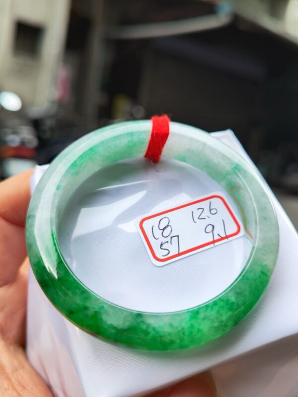 💚 天然緬甸A貨｜冰透飄辣陽綠正圈厚庄手鐲
