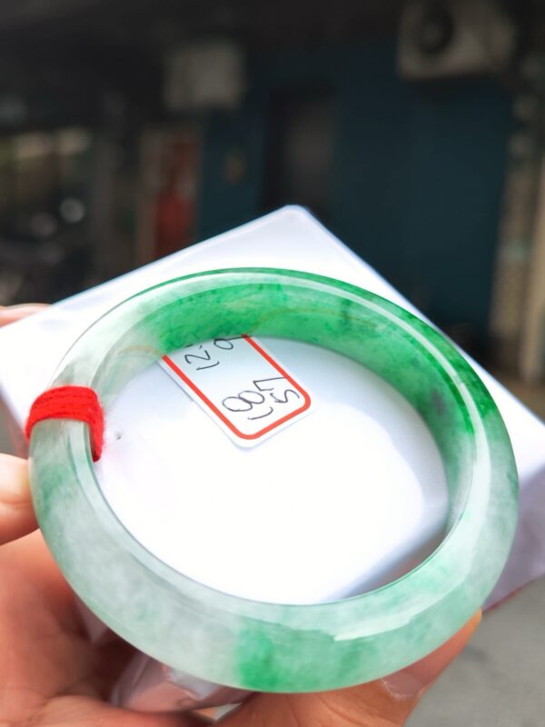 💚 天然緬甸A貨｜冰透飄辣陽綠正圈厚庄手鐲
