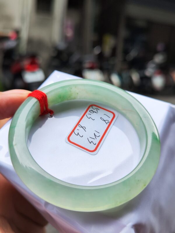 天然緬甸A貨翡翠手鐲】
✨玻璃種｜滿色蘋果綠飄陽綠