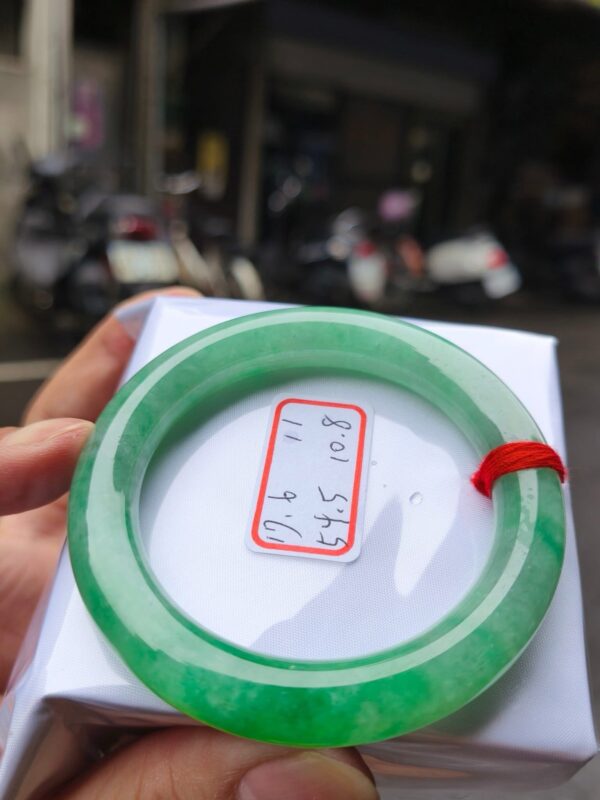 天然緬甸玉A貨｜冰透滿陽綠｜正圈圓骨手鐲