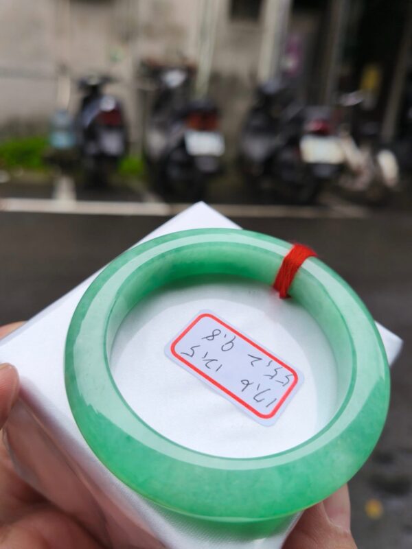 天然緬甸玉A貨｜滿陽綠｜正圈超厚庄手鐲