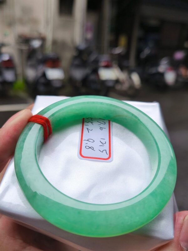 天然緬甸玉A貨｜滿陽綠｜正圈超厚庄手鐲