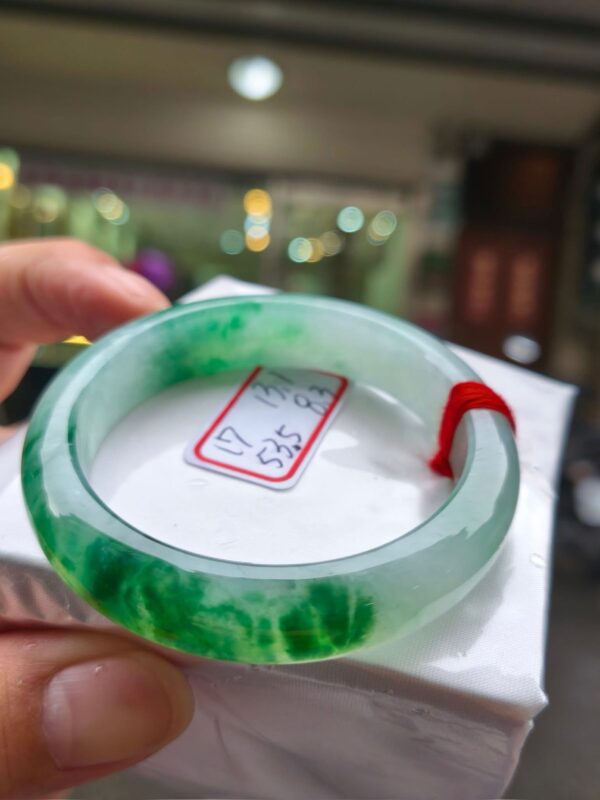 天然緬甸玉A貨｜冰種飄陽綠｜正圈厚庄手鐲