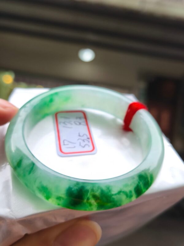 天然緬甸玉A貨｜冰種飄陽綠｜正圈厚庄手鐲