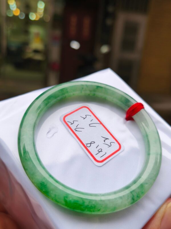 天然緬甸玉A貨正圈圓骨手鐲｜冰種飄陽綠｜