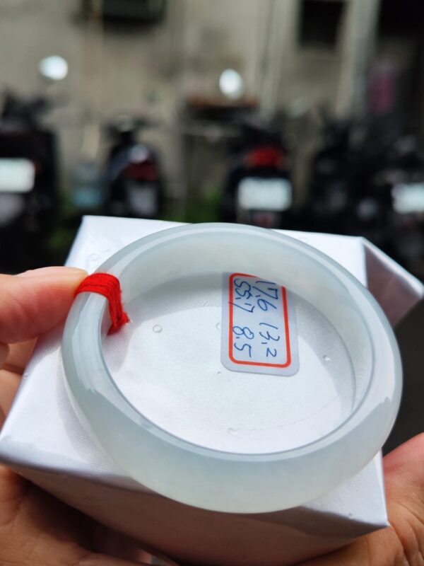 天然緬甸玉A貨【冰種】厚庄正圈手鐲