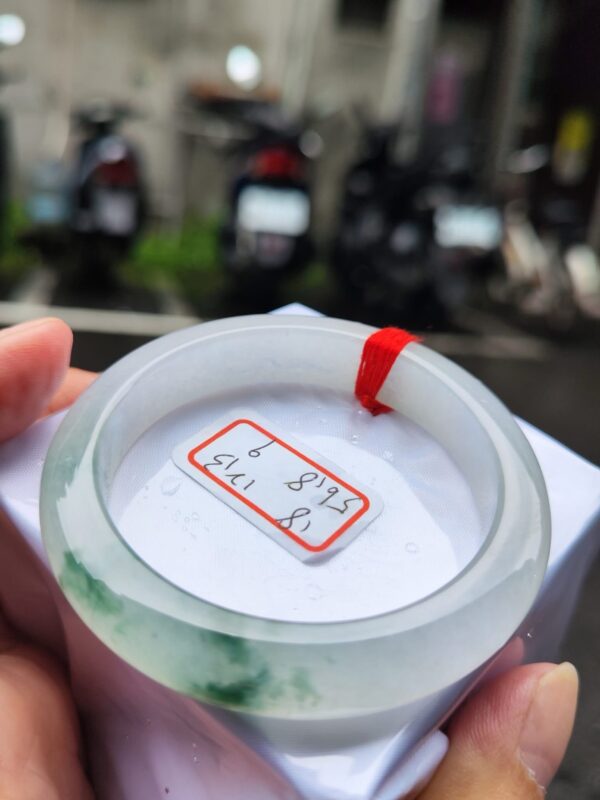 天然緬甸玉A貨 ｜放光玻璃種飄綠花手鐲