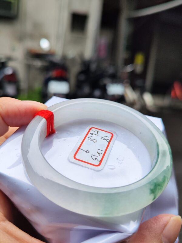 天然緬甸玉A貨 ｜放光玻璃種飄綠花手鐲