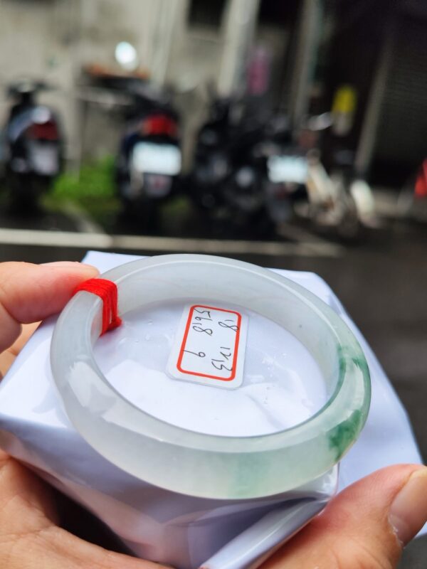 天然緬甸玉A貨 ｜放光玻璃種飄綠花手鐲