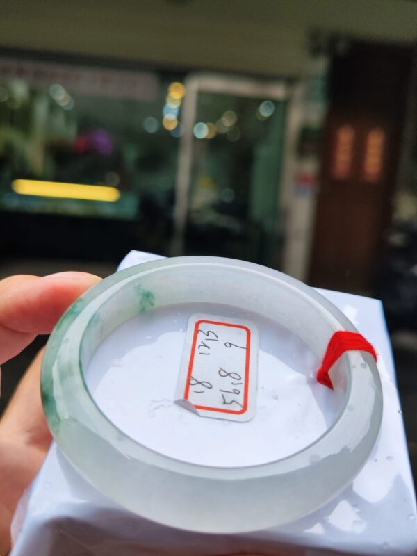 天然緬甸玉A貨 ｜放光玻璃種飄綠花手鐲