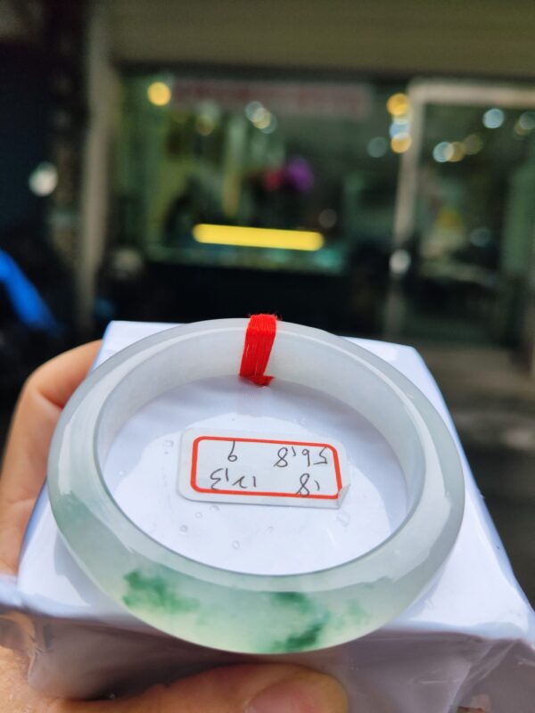 天然緬甸玉A貨 ｜放光玻璃種飄綠花手鐲