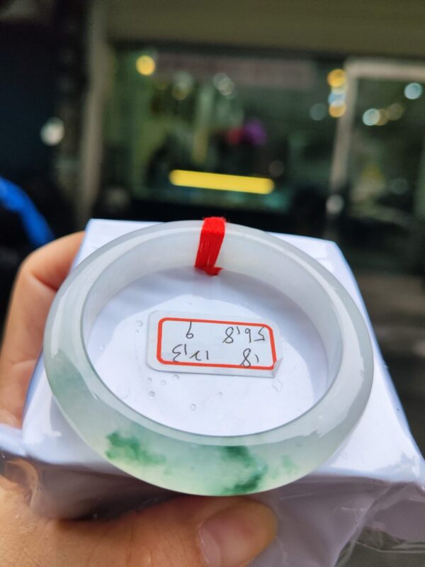 天然緬甸玉A貨 ｜放光玻璃種飄綠花手鐲
