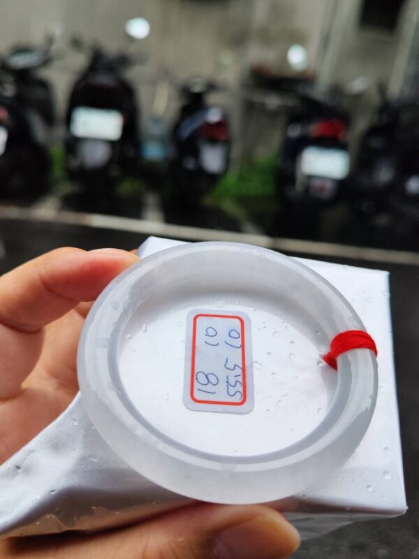 天然緬甸玉A貨｜冰種白月光・圓骨厚庄正圈手鐲