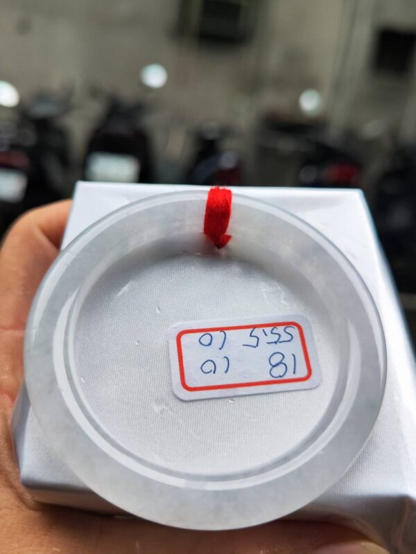 天然緬甸玉A貨｜冰種白月光・圓骨厚庄正圈手鐲