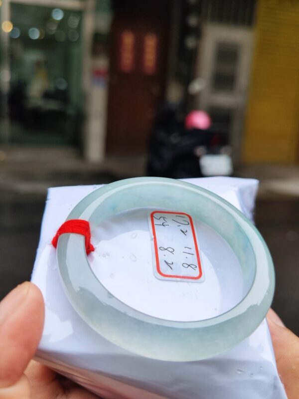 天然緬甸玉A貨｜頂級自帶光・玻璃種飄花正圈手鐲