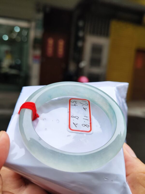 天然緬甸玉A貨｜頂級自帶光・玻璃種飄花正圈手鐲