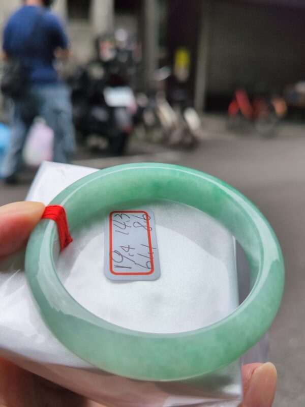 天然緬甸玉A貨 ‧ 老坑滿綠正圈厚庄手鐲
