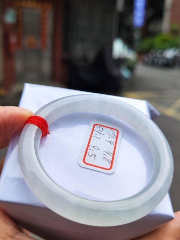 天然緬甸玉A貨 放光玻璃種正圈圓骨手鐲