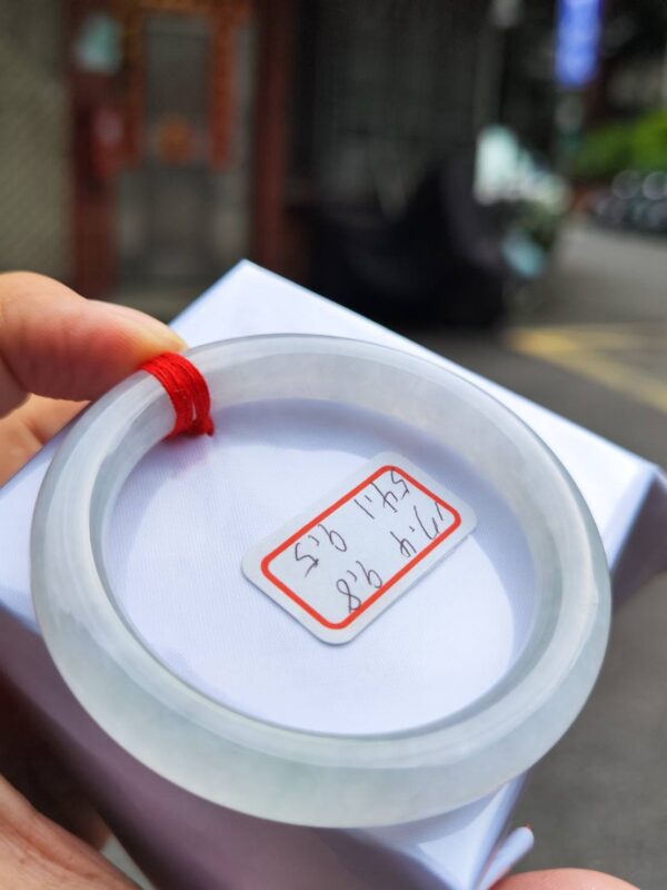 天然緬甸玉A貨 放光玻璃種正圈圓骨手鐲