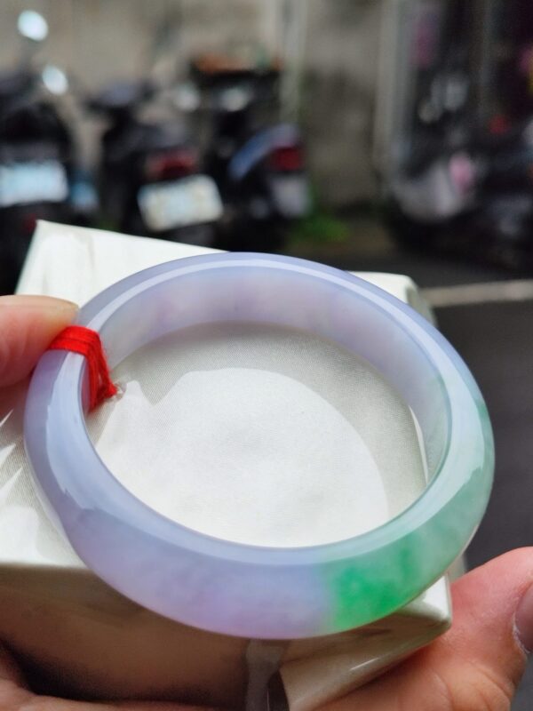 天然緬甸玉A貨《冰種春彩》正圈厚庄手鐲