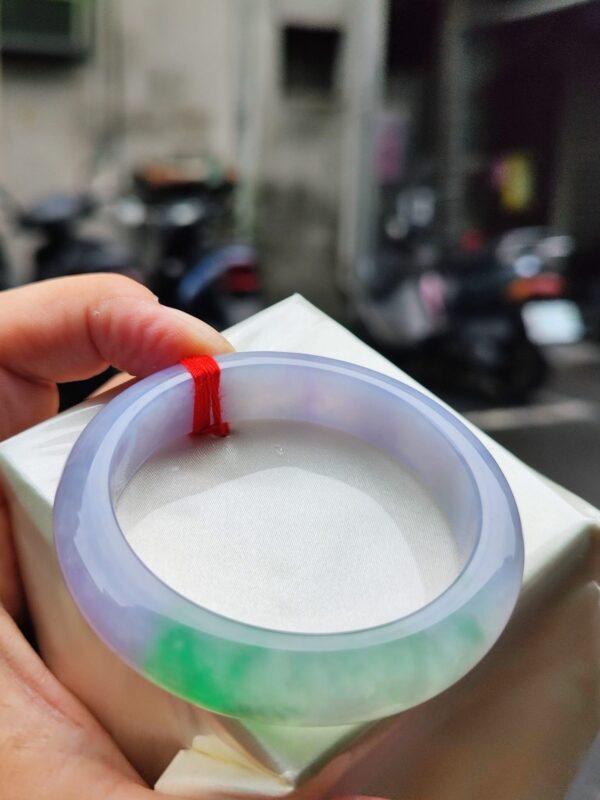 天然緬甸玉A貨《冰種春彩》正圈厚庄手鐲