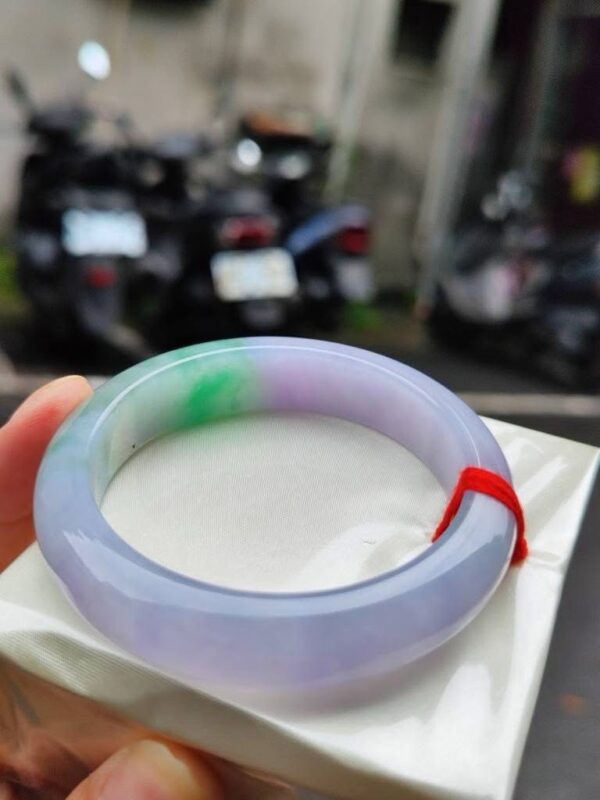 天然緬甸玉A貨《冰種春彩》正圈厚庄手鐲