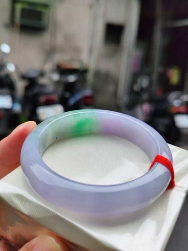 天然緬甸玉A貨《冰種春彩》正圈厚庄手鐲