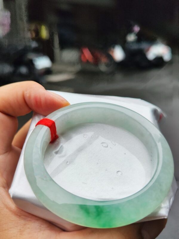 天然緬甸玉 A 貨｜冰種飄陽綠正圈厚庄手鐲