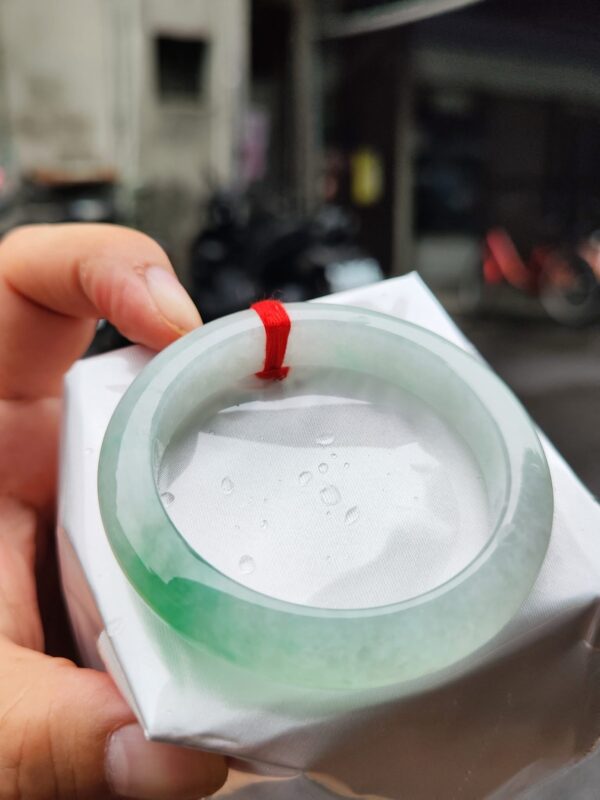 天然緬甸玉 A 貨｜冰種飄陽綠正圈厚庄手鐲