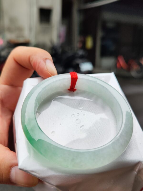天然緬甸玉 A 貨｜冰種飄陽綠正圈厚庄手鐲