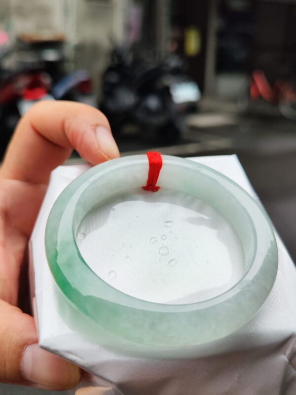 天然緬甸玉 A 貨｜冰種飄陽綠正圈厚庄手鐲